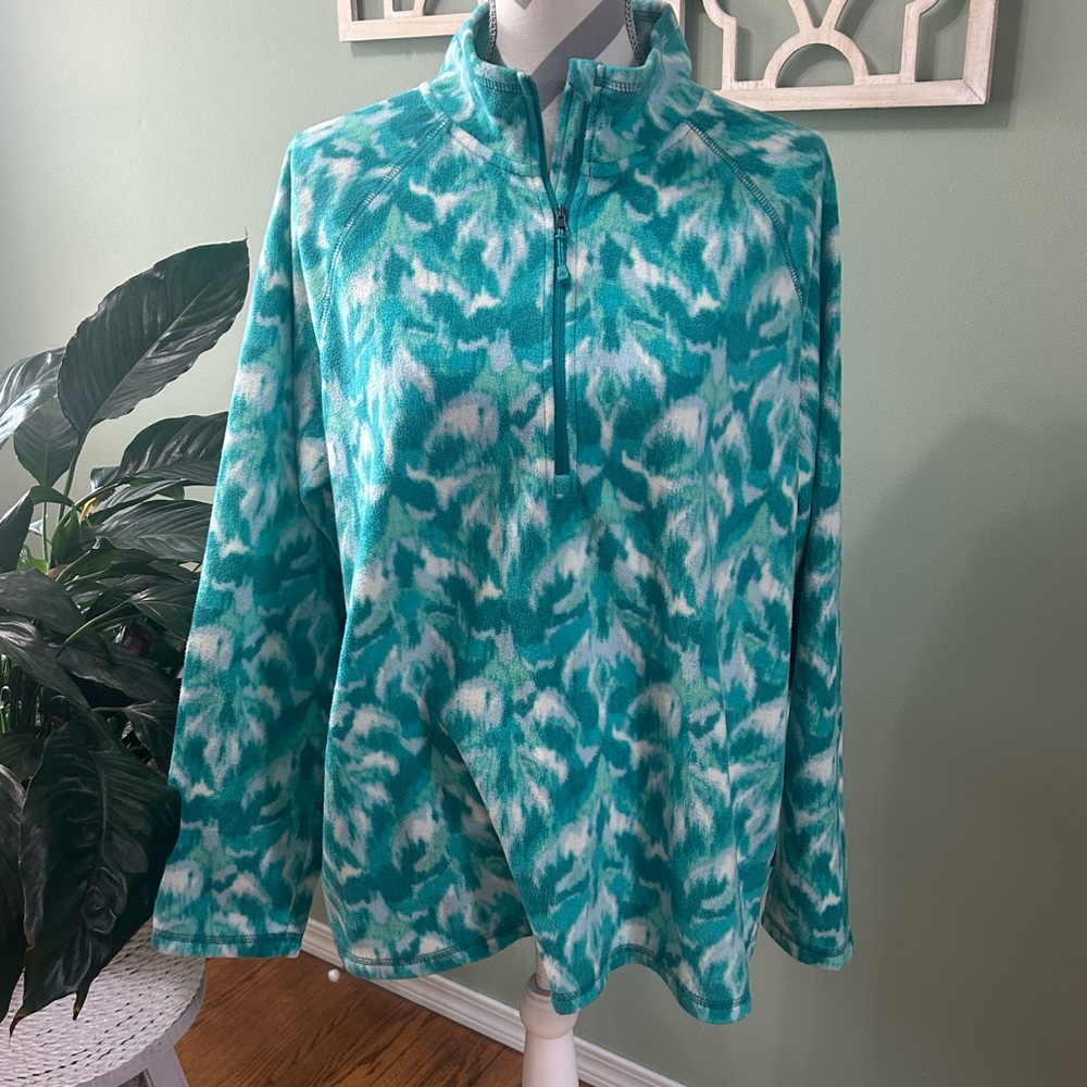 Eddie Bauer Turquoise and White Fleece Top